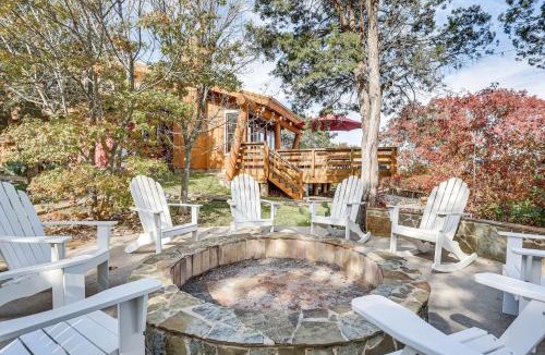 Morgan House | Lake Whitney Cabin w/Hot Tub & Fire Pit!