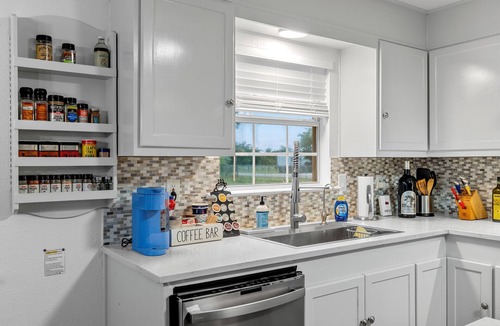 Morgan House | Lake Whitney Farmhouse with Boat Parking and Room to Relax