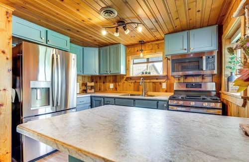 Lodi Cabin | Lake WI Escape! Explore, Boat, Swim & Hike