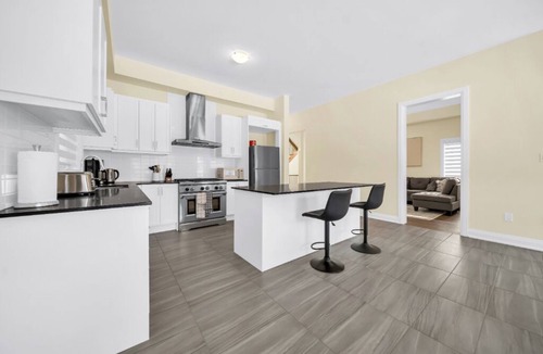 Richmond Hill House | Lake Wilcox 5 Bedroom 5 Bath Stunning Home