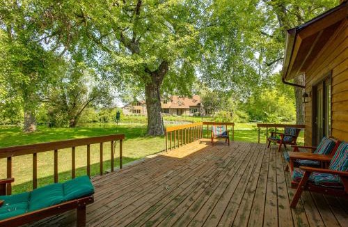 Menasha House | Lake Winnebago Family Retreat: Dock & Deck!