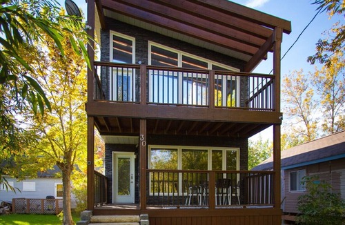 Grand Beach Cottage | Lake Winnipeg luxury Beach House with hot tub