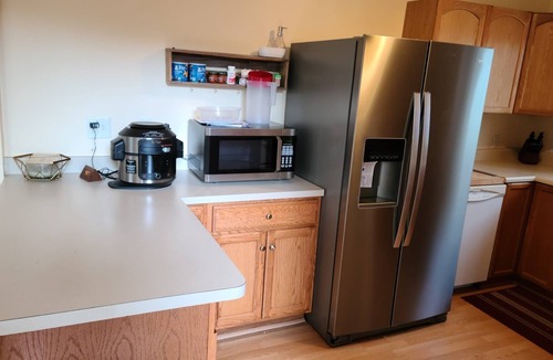 Laconia House | Lake Winnipesaukee area private hot tub