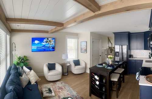 Laconia Cottage | Lake Winnipesaukee W/Dock included.