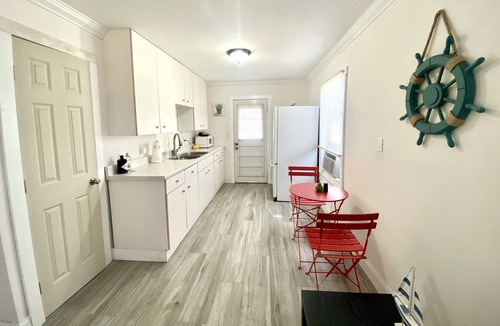 Mango Groves Cottage | Lake Worth Beach Cottage