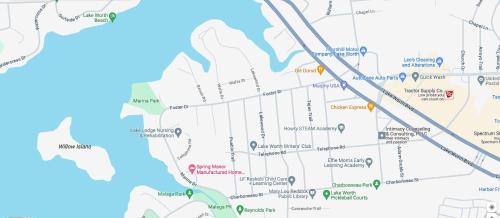 Lake Worth House | Lake Worth Home for 8 - Your World Cup Fan Base