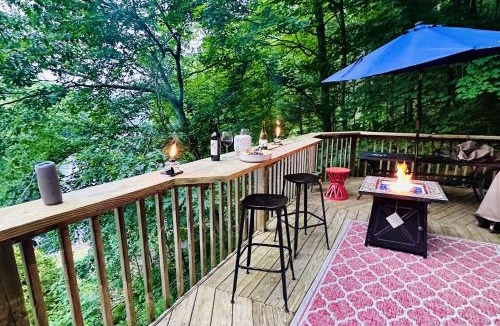 South Britain House | Lake Zoar Cabin