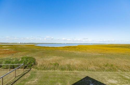 Surfside Beach House | Lake2Sea - Spacious Retreat, Gulf & Waterway View!