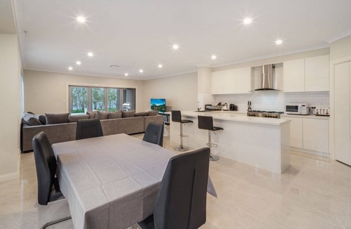 Berkeley Vale House | Lakedge Home at Berkeley Vale