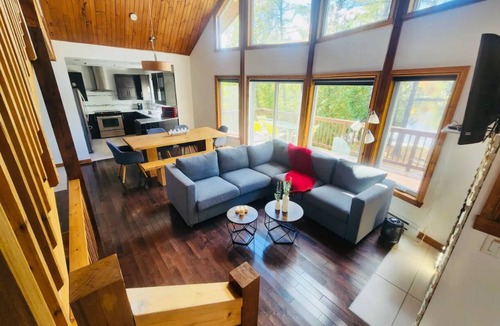 Saint-Alphonse-Rodriguez Ski Chalet | Lakefront-King Bed-A/C-Fireplace-Kayak-BBQ