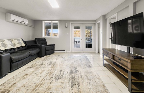 Val-des-Bois Cottage | Lakefront Cottage | Sauna | Private Beach