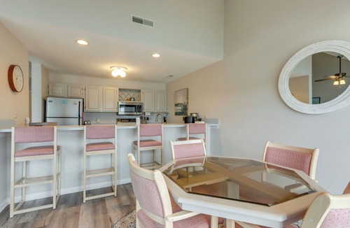 Village of Four Seasons Condo | Lakefront Ozark Getaway w/Views + Community Perks