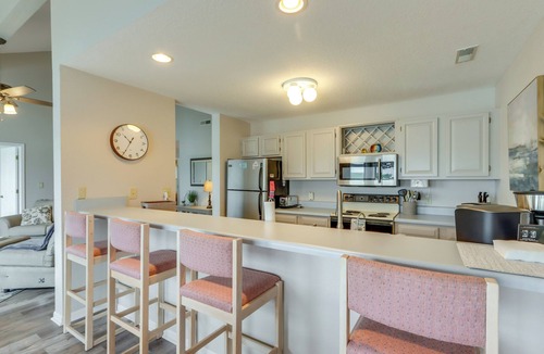 Village of Four Seasons Condo | Lakefront Ozark Getaway w/Views + Community Perks