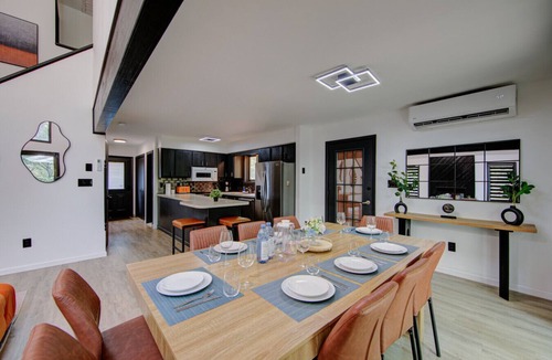 East Stroudsburg House | Lakefron House in Woods