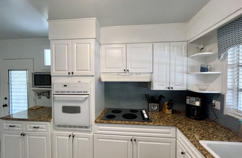 Gulf Gate Estates House | Lakefront 2 Bd+Den,2bth With Heated Pool Near Siesta Key!