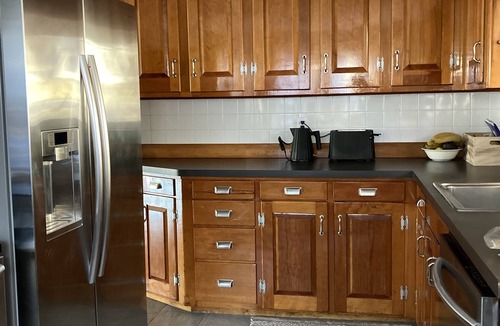 Prides Crossing Cottage | Lakefront 2 Bed/3 bath + Extra Bed off of living room