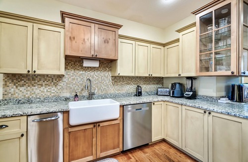 Dandridge House | Lakefront - 2 Homes! Private WITH INGROUND POOL!