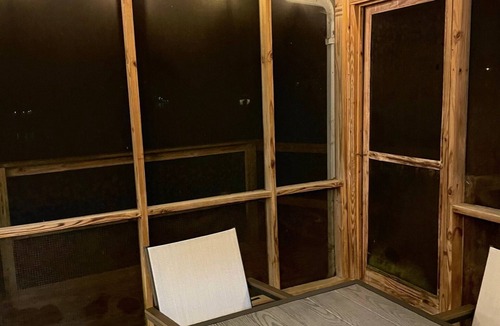 Lake Secession Cottage | LakeFront 2bd/2ba W/a View!