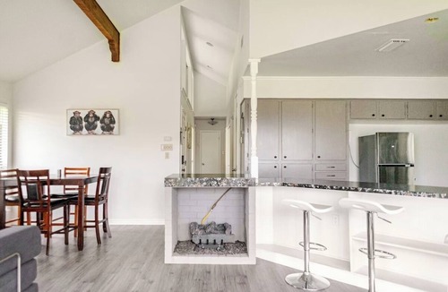 Shreveport House | Lakefront 2BR house - Boathouse & Pier