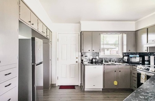 Shreveport House | Lakefront 2BR house - Boathouse & Pier
