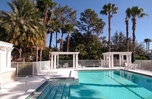 Braden River House | Lakefront 3/2 home in the University Park Country Club - Pardon Us Golf