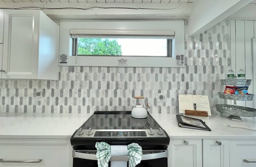 Sunrise Beach House | Lakefront 3-bedroom, 3.5 bath - enclosed porch, private dock, hot tub & fire pit