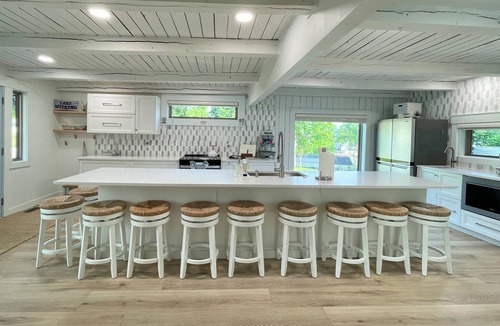 Sunrise Beach House | Lakefront 3-bedroom, 3.5 bath - enclosed porch, private dock, hot tub & fire pit