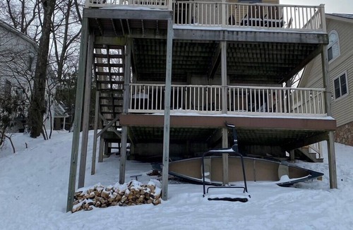 Lake Harmony House | Lakefront 3 bedroom house on Lake Harmony with prime location to everything