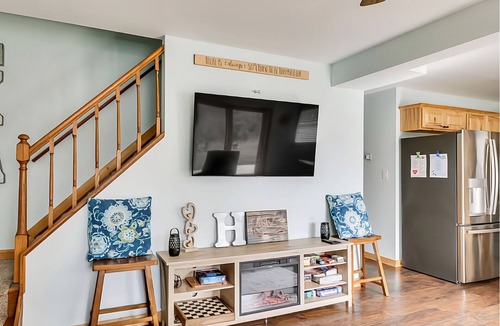 Louisa Ski Chalet | Lakefront 3-bedroom chalet with private dock