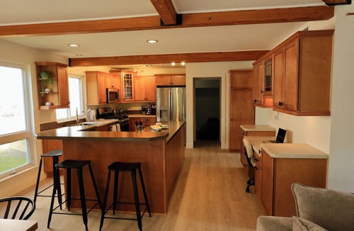 Waterford House | Lakefront 3br 2.5 bath house in Keego Harbor