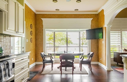 Shreveport House | Lakefront 3BR - Boathouse, Pier, Big Yard, RV & Parking