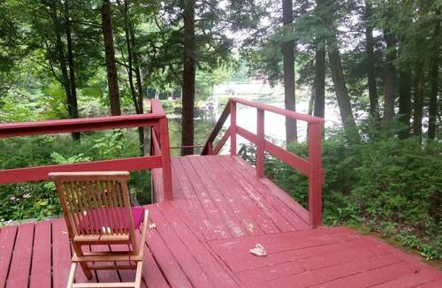 Rindge House | Lakefront 3BR Log Cabin w/Dock and Fire Pit