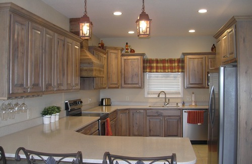 Young Harris House | LAKEFRONT 4/3.5, Private Dock, Pool Table, Lakeside Firepit, Kayaks, Paddleboat