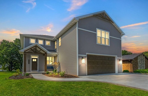 Butte Des Morts House | Lakefront 4BR w/Dock & Kayaks | Oshkosh