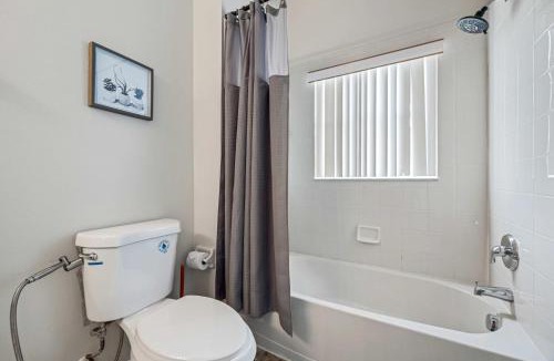 Crescent Lakes House | Lakefront 5BR Villa 10min to Disney Sleeps 10