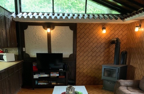 Rama Cottage | Lakefront 7-Bedroom Cottage