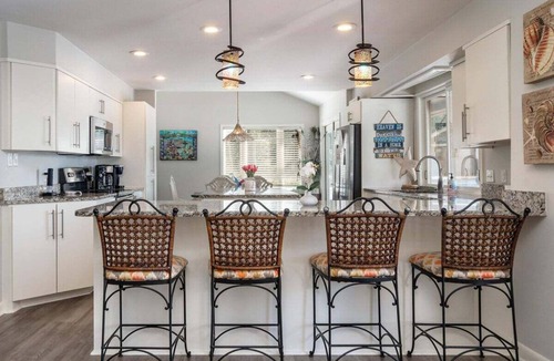 Hot Springs House | Lakefront 7BR With Private Pool, Hot Tub, Putting Green, Arcade, Stunning Views