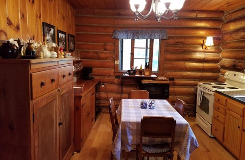 Lake Luzerne-Hadley House | Lakefront Adirondack Log Cabin