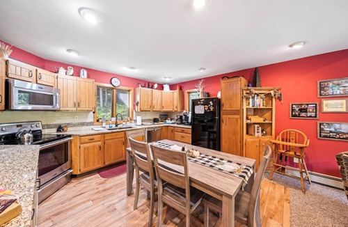 Chestertown House | Lakefront ADK home on 40 acres