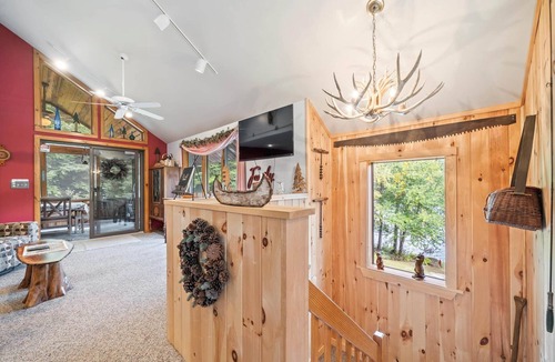 Chestertown House | Lakefront ADK home on 40 acres