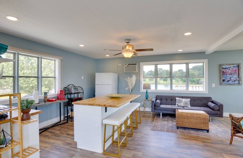 Centre Cabin | Lakefront Alabama Escape w/Boat Dock & Fire Pit!