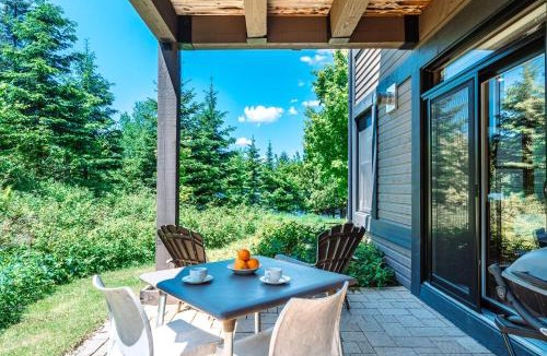 Lac Superieur Village House | Lakefront and Mountain View - Resort Studio