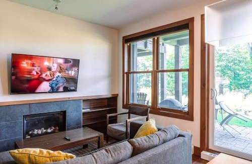 Lac Superieur Village House | Lakefront and Mountain View - Resort Loft