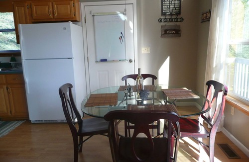 Murphy Cabin | LAKEFRONT AND MOUNTAIN CABIN 2 hrs from ATLANTA MURPHY ~NC~