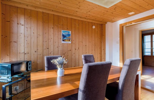 Spiez Apartment | Lakefront Apartment in Spiez Bay