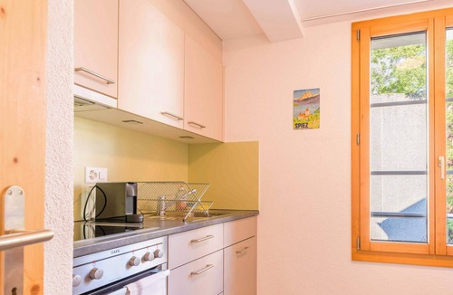Spiez Apartment | Lakefront Apartment in Spiez Bay