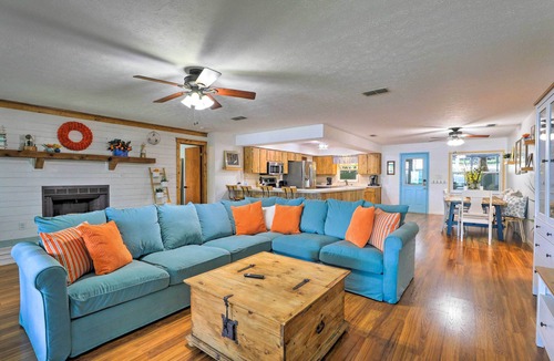 Crooked Lake House | Lakefront Babson Park Escape: Pet Friendly!