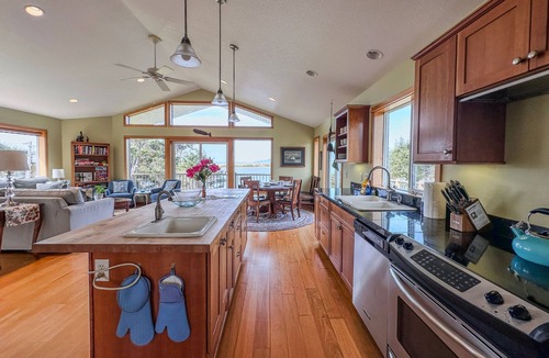 Cape Meares House | Lakefront Beach Escape | Walk to Cape Meares Beach