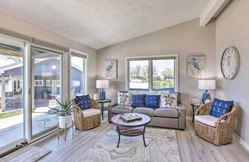 LaPlatte I House | Lakefront Bellevue Home: Private Beach & Fire Pit!