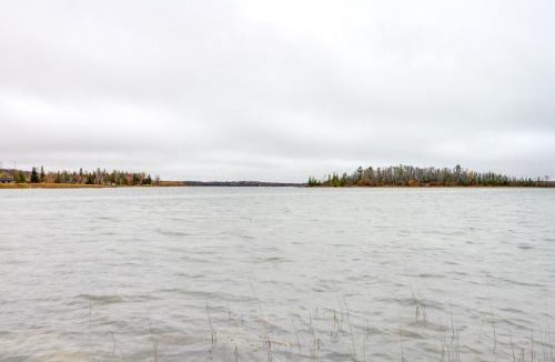 Puposky House | Lakefront Bemidji Getaway with Community Beach!